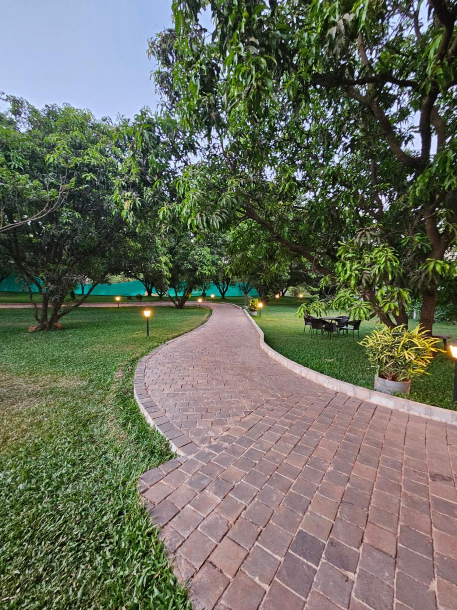 River Estates Luxury Resort & Spa Karjat Luaran gambar