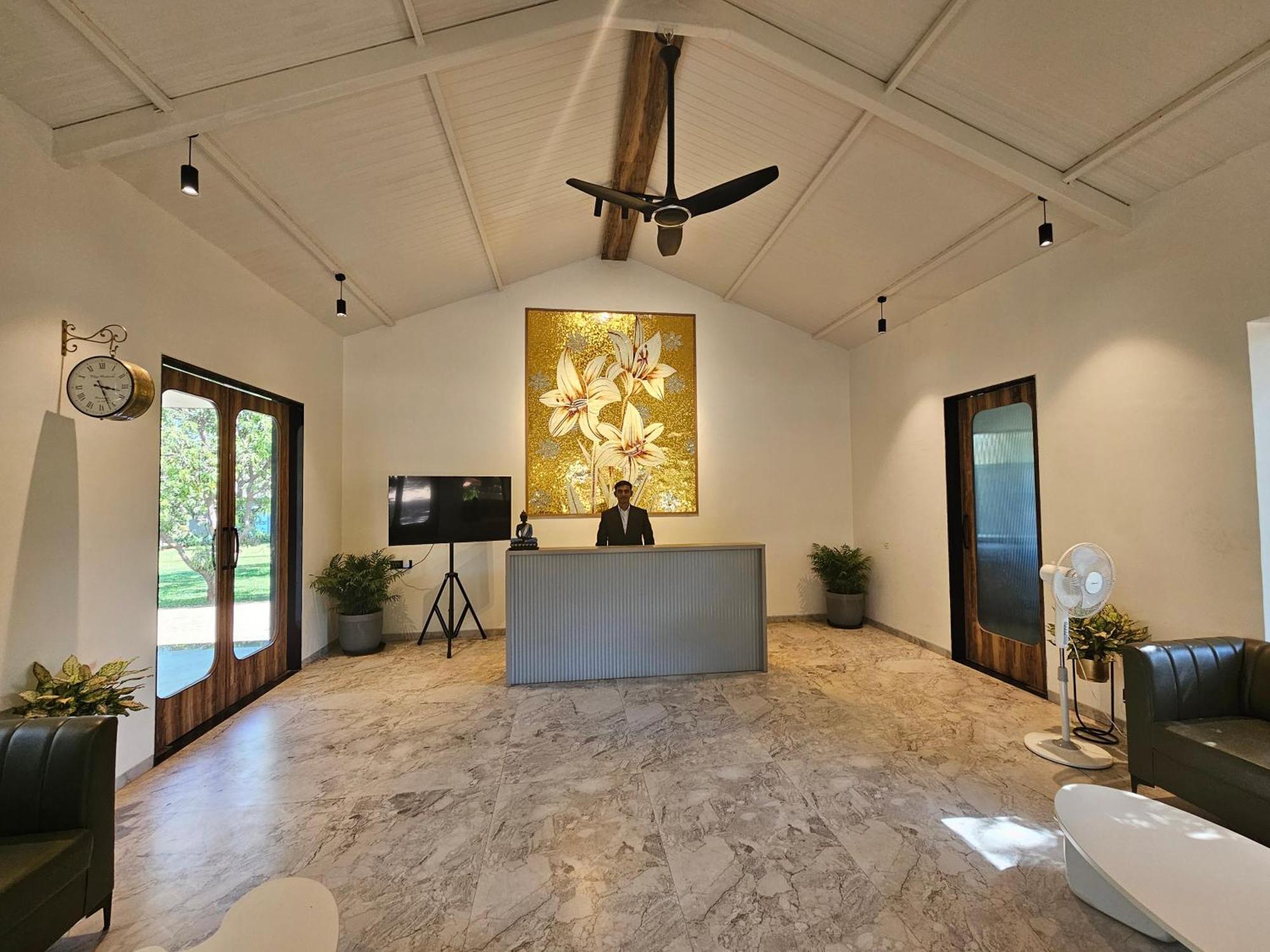River Estates Luxury Resort & Spa Karjat Luaran gambar