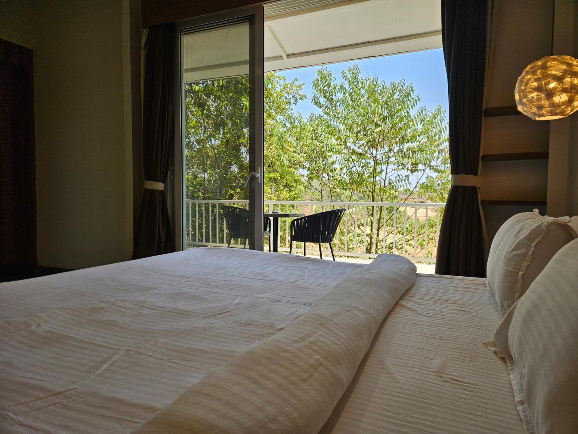 River Estates Luxury Resort & Spa Karjat Luaran gambar